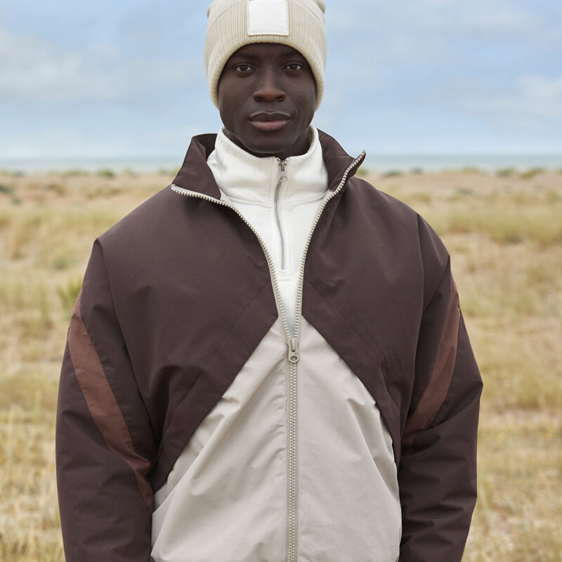Appliqué patch pom beanie