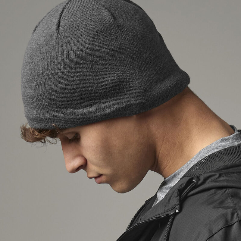 Water-repellent active beanie