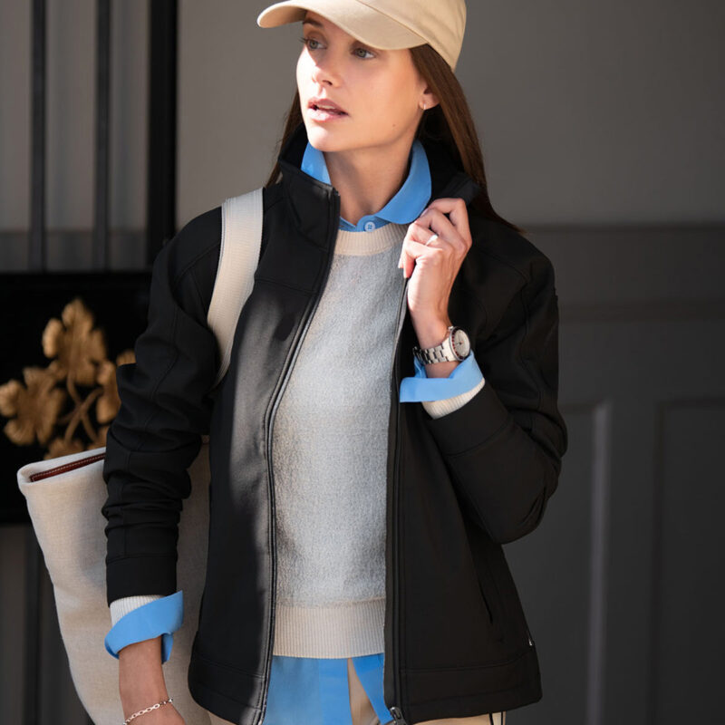 Women’s Duxbury – fashionable performance softshell jacket