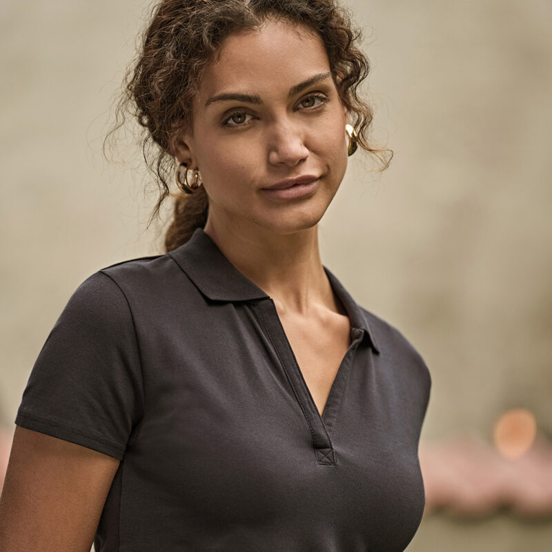 Women’s luxury stretch v-neck polo (1409)